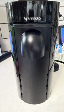 Nespresso Coffee Maker Espresso Machine Black VertuoPlus DeLonghi ENV150B READ